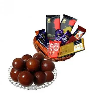 Buy KESAR Diwali Special Assorted Gifts Hamper Pack Gulab Jamun tin box  (500 g), Besan Laddu (200 g), Khatta Meetha Mix (250 g), Mini Kachori (150  g) with 2 Diya Online at