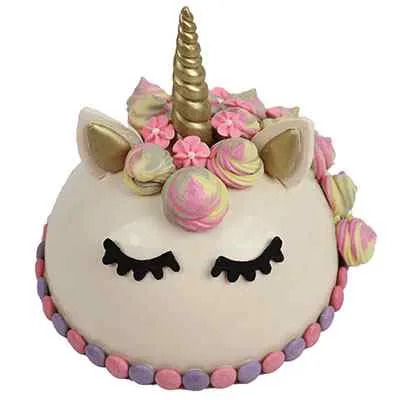 Pinata Unicorn Cake